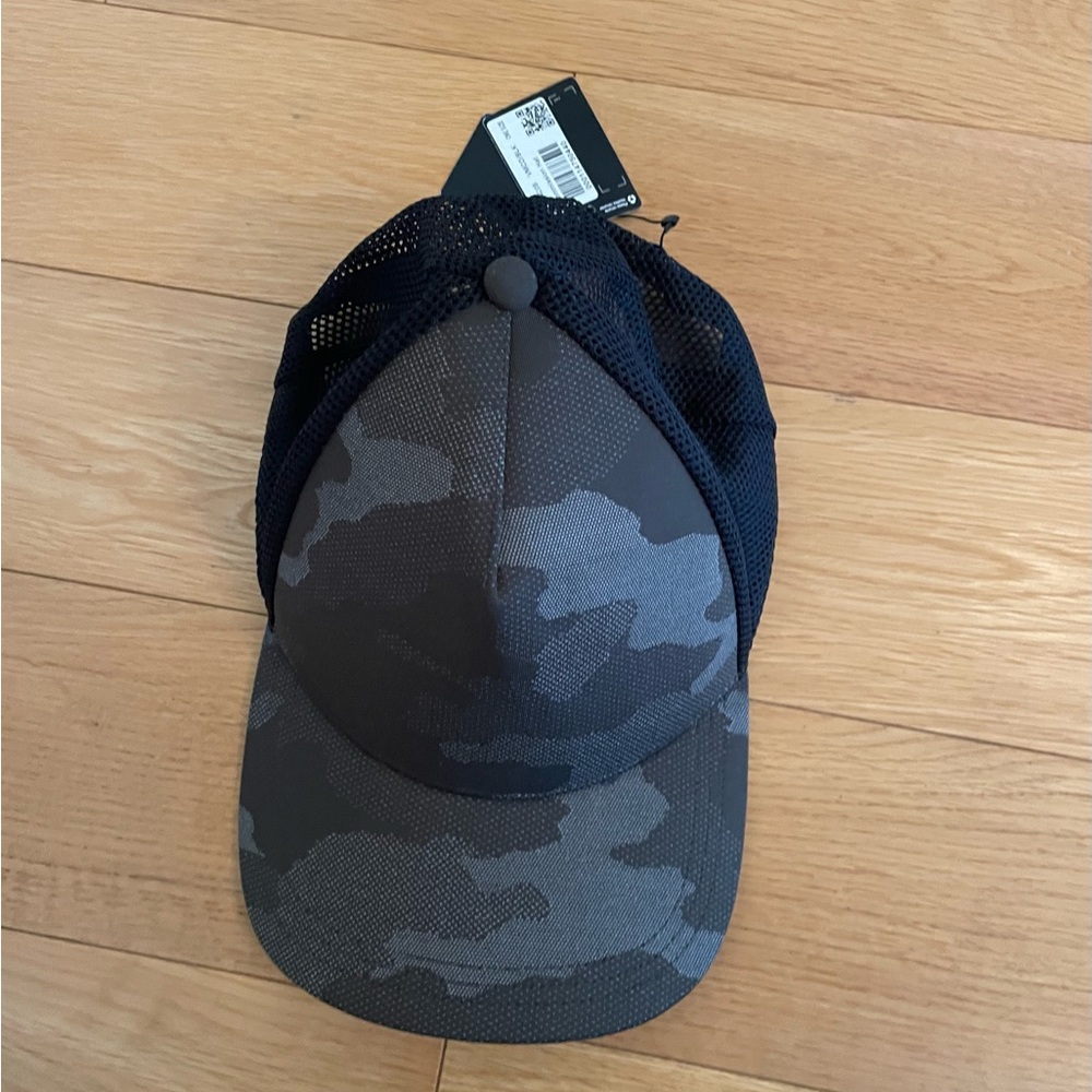 lululemon athletica Black and Gray Camo Hat